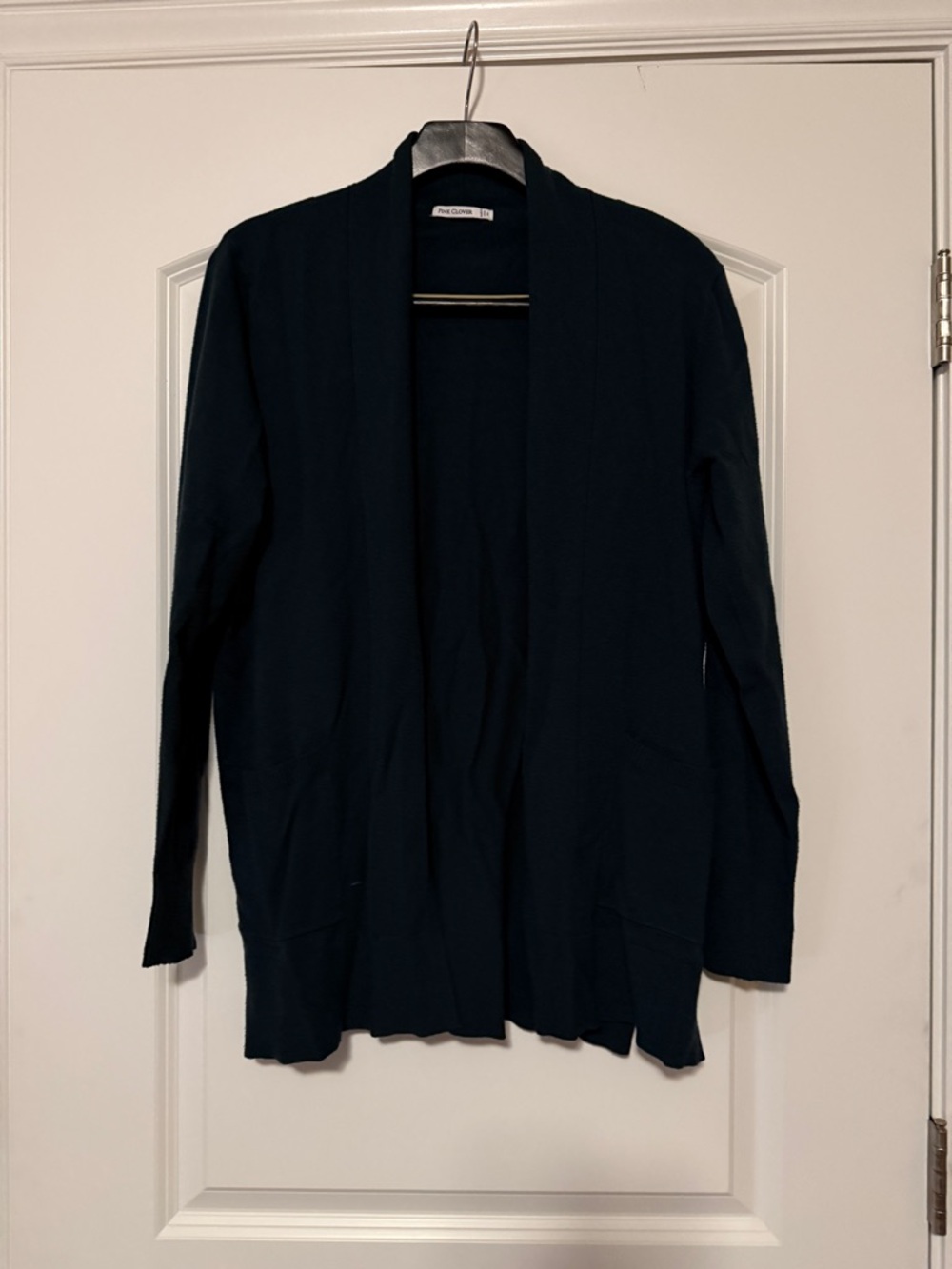 Pink Clover Ladies size XL dark green Open front Cardigan with pockets.Like new.